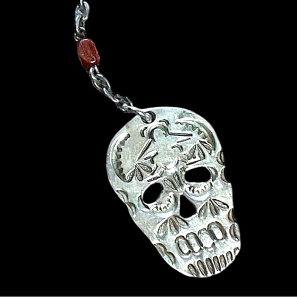 💀 🎃Silver-tone and brown bead necklace 17” - Picture 4 of 16